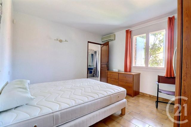 Maison à vendre - 6 pièces - 140 m2 - Frejus - 83 - PROVENCE-ALPES-COTE-D-AZUR