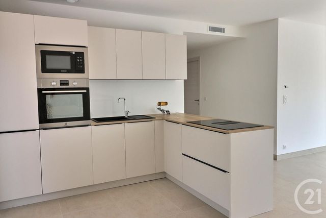 Appartement T4 à vendre - 4 pièces - 109 m2 - St Raphael - 83 - PROVENCE-ALPES-COTE-D-AZUR