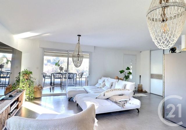 Maison à vendre - 7 pièces - 135 m2 - Frejus - 83 - PROVENCE-ALPES-COTE-D-AZUR