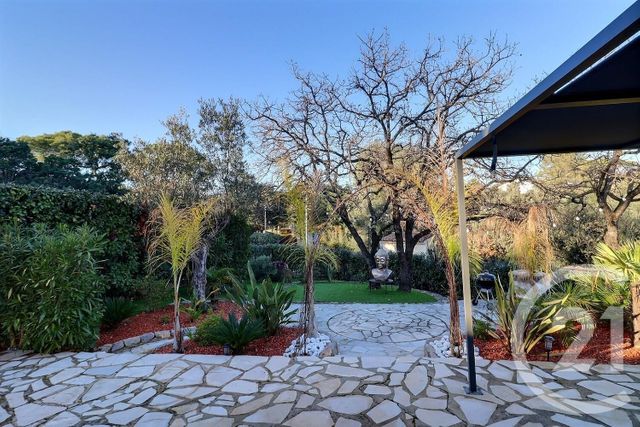 Maison à vendre - 7 pièces - 135 m2 - Frejus - 83 - PROVENCE-ALPES-COTE-D-AZUR