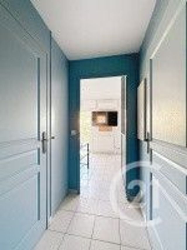 Appartement T1 &agrave; vendre - 1 pi&egrave;ce - 24,93 m2 - Frejus - 83 - PROVENCE-ALPES-COTE-D-AZUR