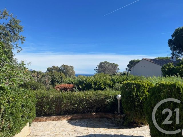 Afficher la photo en grand Maison à vendre - 5 pièces - 150,37 m2 - Les Issambres - 83 - PROVENCE-ALPES-COTE-D-AZUR
