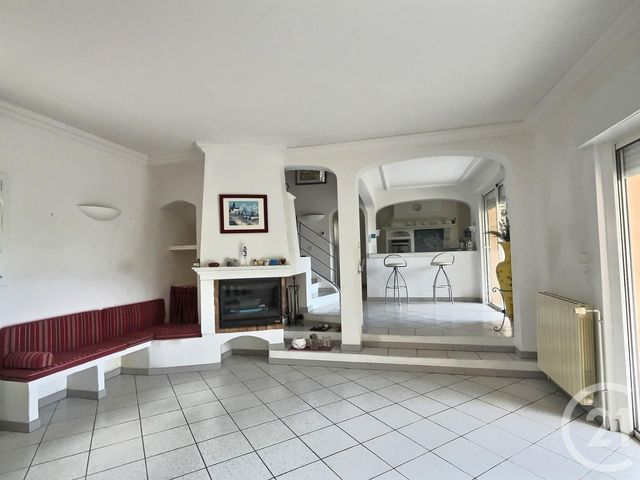 Afficher la photo en grand Maison à vendre - 5 pièces - 150,37 m2 - Les Issambres - 83 - PROVENCE-ALPES-COTE-D-AZUR