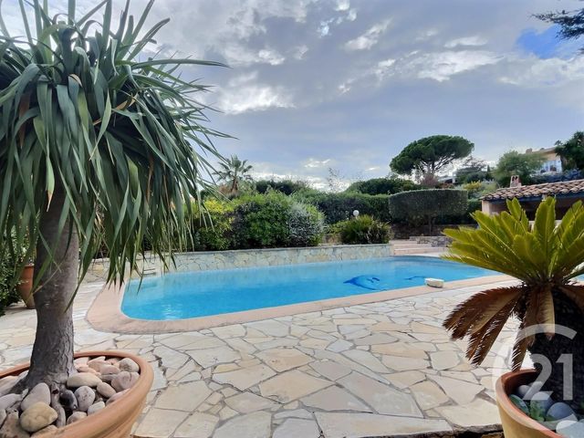 Afficher la photo en grand Maison à vendre - 5 pièces - 150,37 m2 - Les Issambres - 83 - PROVENCE-ALPES-COTE-D-AZUR