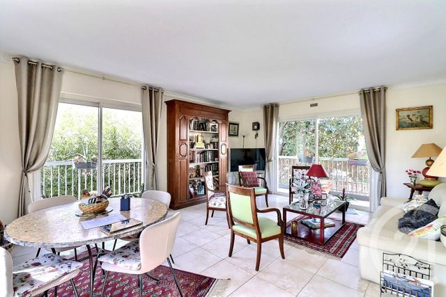Appartement T3 à vendre - 3 pièces - 79 m2 - St Raphael - 83 - PROVENCE-ALPES-COTE-D-AZUR