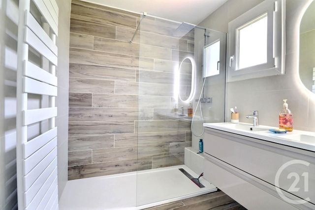 Maison à vendre - 4 pièces - 118 m2 - St Raphael - 83 - PROVENCE-ALPES-COTE-D-AZUR