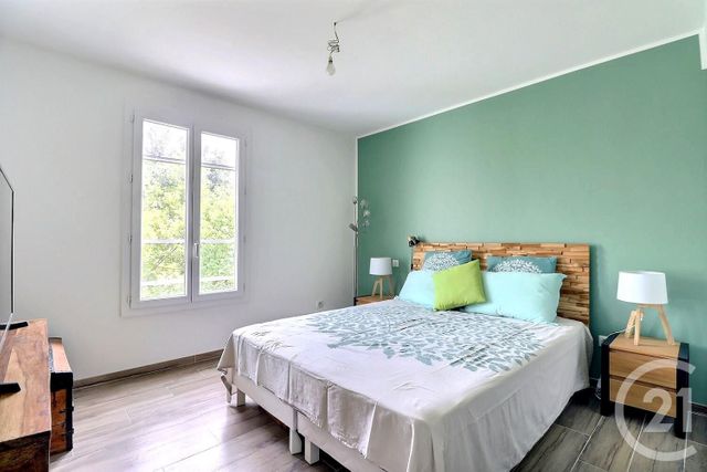 Maison à vendre - 4 pièces - 118 m2 - St Raphael - 83 - PROVENCE-ALPES-COTE-D-AZUR