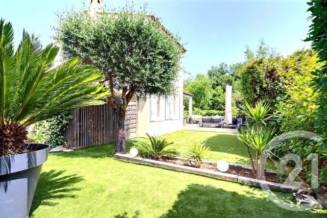 Maison à vendre - 4 pièces - 118 m2 - St Raphael - 83 - PROVENCE-ALPES-COTE-D-AZUR