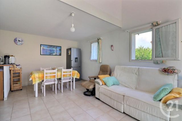 Maison à vendre - 4 pièces - 65 m2 - Frejus - 83 - PROVENCE-ALPES-COTE-D-AZUR