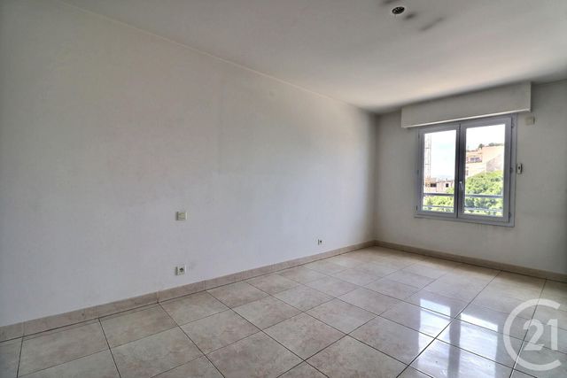 Appartement T4 &agrave; vendre - 4 pi&egrave;ces - 100 m2 - St Raphael - 83 - PROVENCE-ALPES-COTE-D-AZUR
