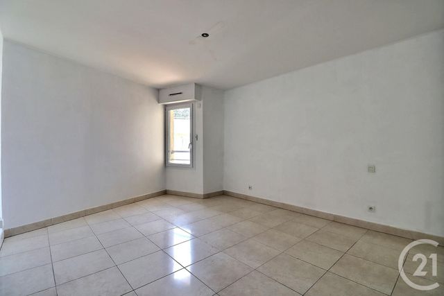 Appartement T4 &agrave; vendre - 4 pi&egrave;ces - 100 m2 - St Raphael - 83 - PROVENCE-ALPES-COTE-D-AZUR