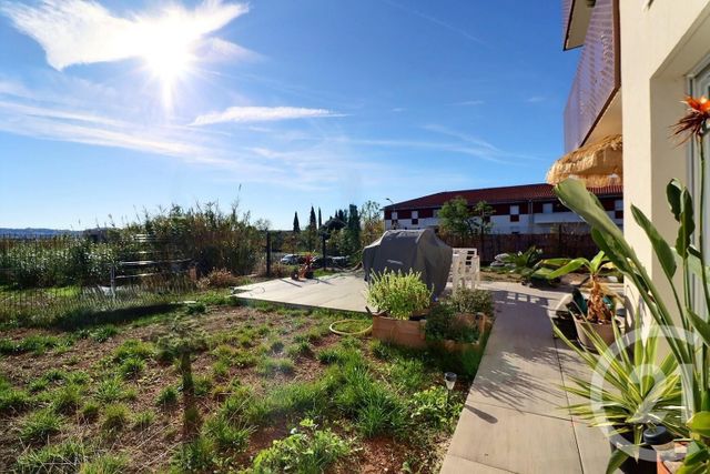 Appartement F3 à vendre - 3 pièces - 61,23 m2 - Frejus - 83 - PROVENCE-ALPES-COTE-D-AZUR