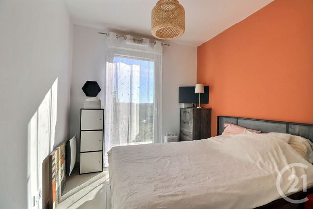 Appartement F3 à vendre - 3 pièces - 61,23 m2 - Frejus - 83 - PROVENCE-ALPES-COTE-D-AZUR