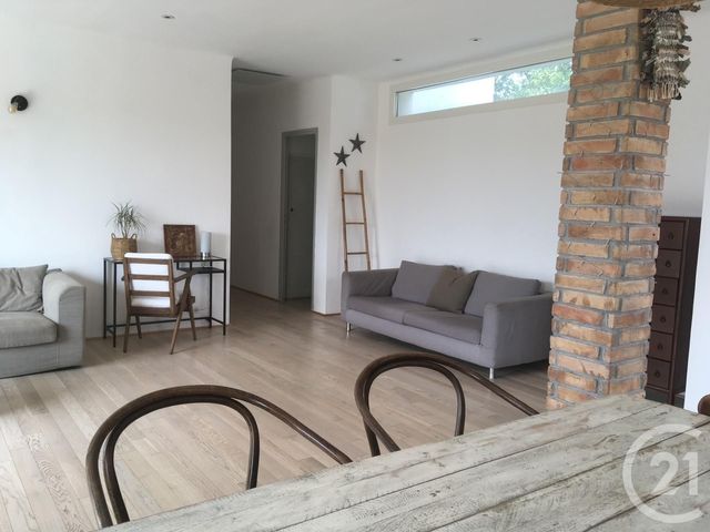 Afficher la photo en grand Maison à vendre - 8 pièces - 200 m2 - Frejus - 83 - PROVENCE-ALPES-COTE-D-AZUR