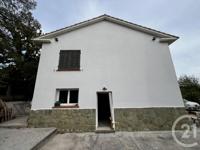 Afficher la photo en grand Maison à vendre - 8 pièces - 200 m2 - Frejus - 83 - PROVENCE-ALPES-COTE-D-AZUR