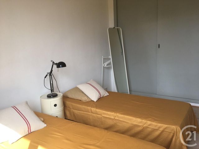 Afficher la photo en grand Maison à vendre - 8 pièces - 200 m2 - Frejus - 83 - PROVENCE-ALPES-COTE-D-AZUR