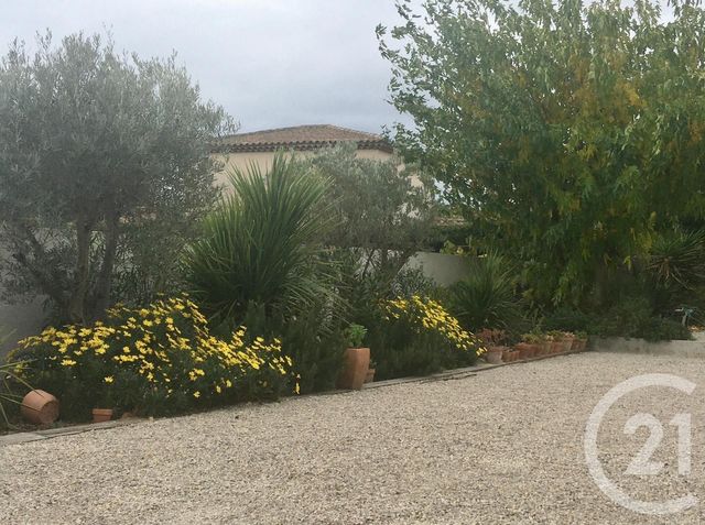 Afficher la photo en grand Maison à vendre - 8 pièces - 200 m2 - Frejus - 83 - PROVENCE-ALPES-COTE-D-AZUR