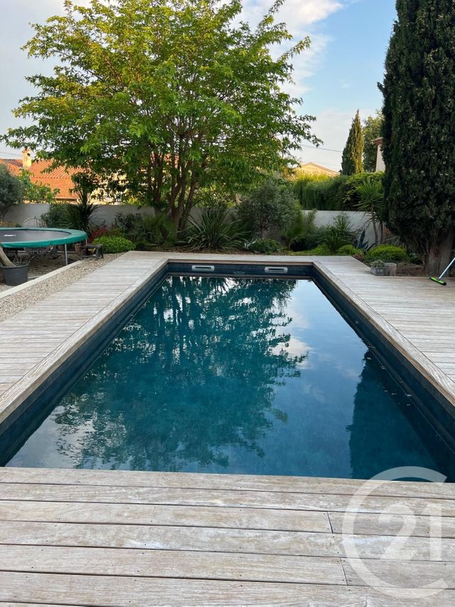 Afficher la photo en grand Maison à vendre - 8 pièces - 200 m2 - Frejus - 83 - PROVENCE-ALPES-COTE-D-AZUR