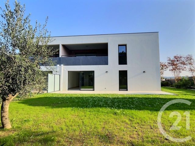 Appartement T3 à vendre - 3 pièces - 73,90 m2 - Frejus - 83 - PROVENCE-ALPES-COTE-D-AZUR