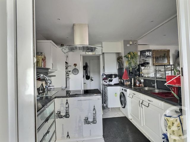 Appartement T3 à vendre - 3 pièces - 69,49 m2 - Frejus - 83 - PROVENCE-ALPES-COTE-D-AZUR