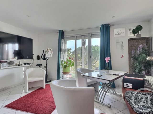 Appartement T3 à vendre - 3 pièces - 69,49 m2 - Frejus - 83 - PROVENCE-ALPES-COTE-D-AZUR