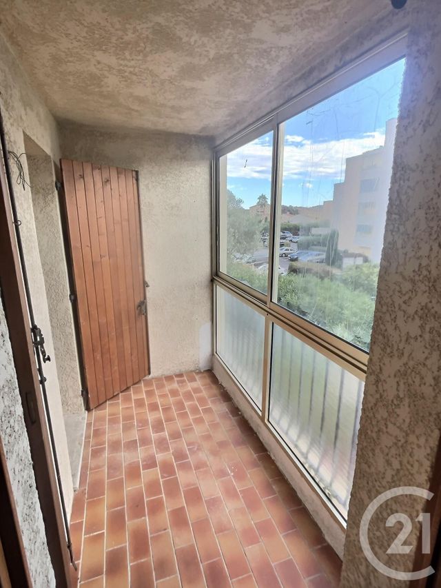Appartement F3 à vendre - 3 pièces - 63 m2 - Frejus - 83 - PROVENCE-ALPES-COTE-D-AZUR