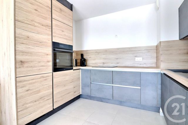 Appartement F4 à vendre - 4 pièces - 86,46 m2 - Frejus - 83 - PROVENCE-ALPES-COTE-D-AZUR