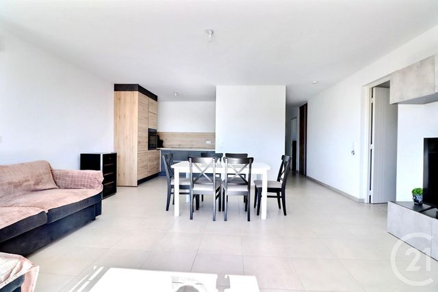 Appartement F4 à vendre - 4 pièces - 86,46 m2 - Frejus - 83 - PROVENCE-ALPES-COTE-D-AZUR