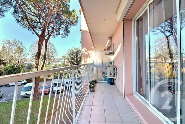 Appartement F3 à vendre - 3 pièces - 58,25 m2 - Frejus - 83 - PROVENCE-ALPES-COTE-D-AZUR