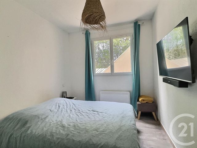 Appartement T3 à vendre - 3 pièces - 46,44 m2 - Frejus - 83 - PROVENCE-ALPES-COTE-D-AZUR