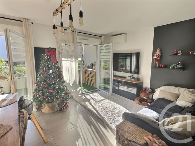 Appartement T3 à vendre - 3 pièces - 63,31 m2 - Frejus - 83 - PROVENCE-ALPES-COTE-D-AZUR
