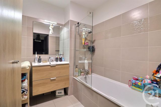 Appartement T3 &agrave; vendre - 3 pi&egrave;ces - 63,31 m2 - Frejus - 83 - PROVENCE-ALPES-COTE-D-AZUR