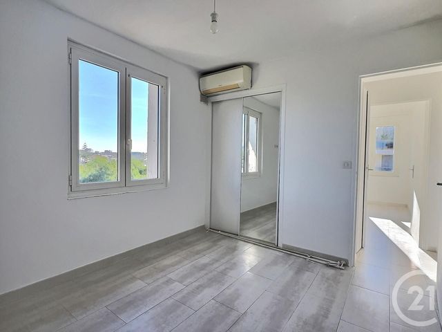 Appartement à vendre - 4 pièces - 70,88 m2 - Frejus - 83 - PROVENCE-ALPES-COTE-D-AZUR