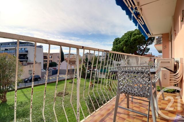 Appartement T4 &agrave; vendre - 4 pi&egrave;ces - 68,19 m2 - St Raphael - 83 - PROVENCE-ALPES-COTE-D-AZUR
