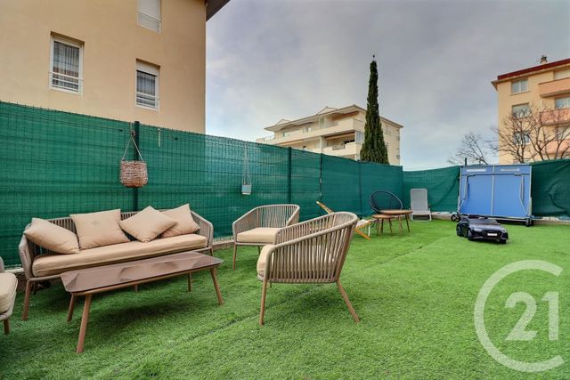 Appartement T3 &agrave; vendre - 3 pi&egrave;ces - 65,79 m2 - St Raphael - 83 - PROVENCE-ALPES-COTE-D-AZUR