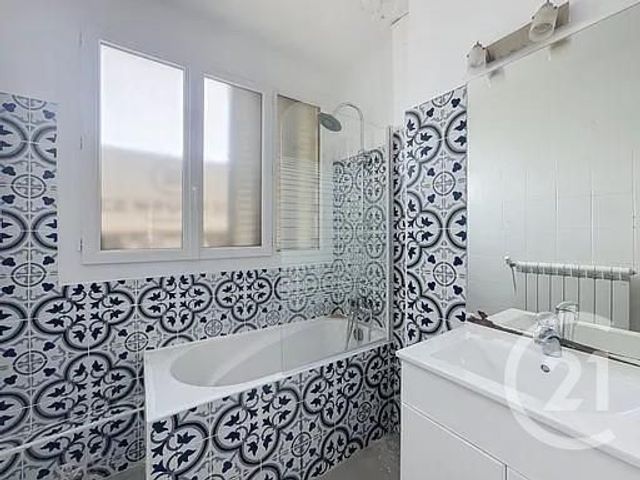 Appartement T4 &agrave; vendre - 71 pi&egrave;ces - 71 m2 - Frejus - 83 - PROVENCE-ALPES-COTE-D-AZUR