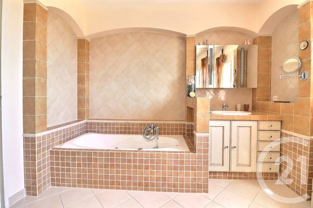 Maison &agrave; vendre - 6 pi&egrave;ces - 245 m2 - Frejus - 83 - PROVENCE-ALPES-COTE-D-AZUR