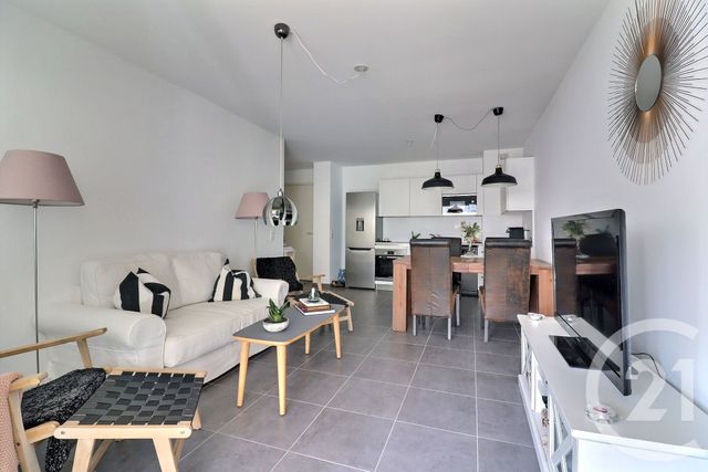 Appartement F3 &agrave; vendre - 3 pi&egrave;ces - 56,46 m2 - Frejus - 83 - PROVENCE-ALPES-COTE-D-AZUR