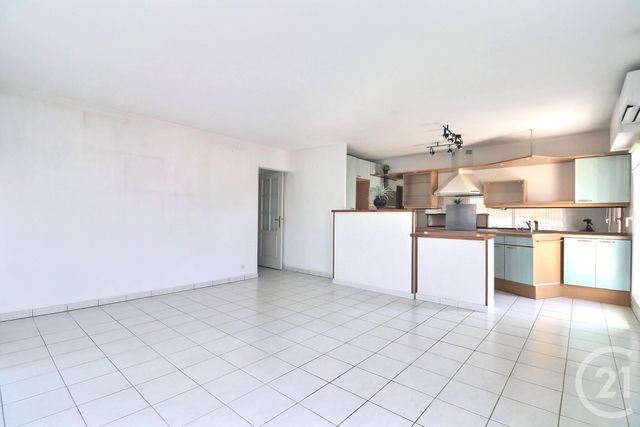 Appartement T4 &agrave; vendre - 4 pi&egrave;ces - 82,88 m2 - St Raphael - 83 - PROVENCE-ALPES-COTE-D-AZUR