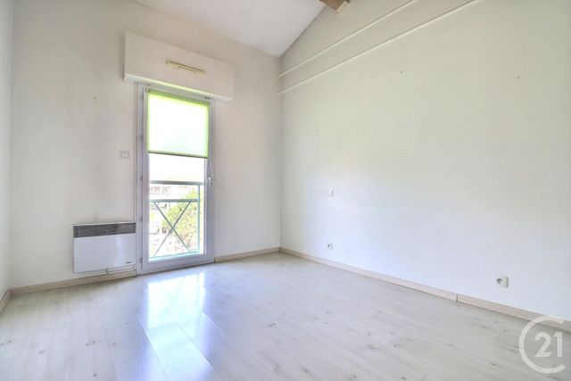 Appartement T4 &agrave; vendre - 4 pi&egrave;ces - 82,88 m2 - St Raphael - 83 - PROVENCE-ALPES-COTE-D-AZUR