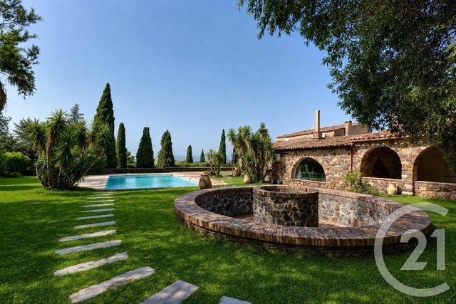 Maison &agrave; vendre - 12 pi&egrave;ces - 500 m2 - Frejus - 83 - PROVENCE-ALPES-COTE-D-AZUR