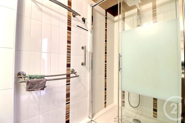 Appartement T3 &agrave; vendre - 3 pi&egrave;ces - 64,80 m2 - St Raphael - 83 - PROVENCE-ALPES-COTE-D-AZUR