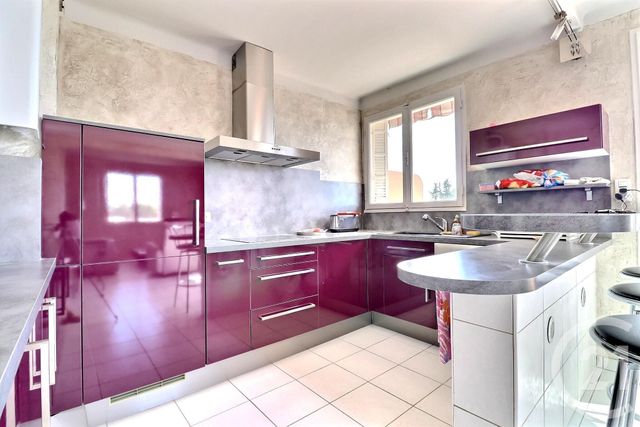 Appartement T3 &agrave; vendre - 3 pi&egrave;ces - 64,80 m2 - St Raphael - 83 - PROVENCE-ALPES-COTE-D-AZUR