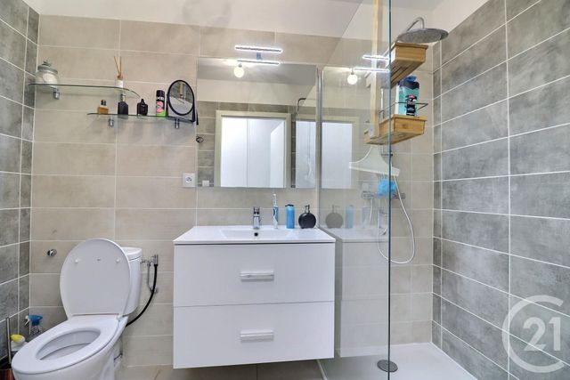 Appartement T4 &agrave; vendre - 4 pi&egrave;ces - 104,33 m2 - Frejus - 83 - PROVENCE-ALPES-COTE-D-AZUR